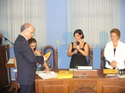 Prefeito Gil Filho, vereadora Mara Ayub e vice-prefeita Claudete Bruck